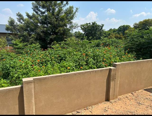 511M² VACANT LAND FOR SALE IN KOSMOS